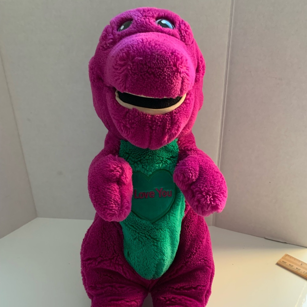 Vintage Barney the purple dinosaur plush puppet. 1992.  Does not talk